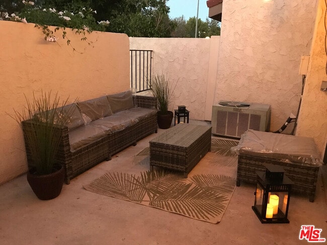 Building Photo - 18210 Oxnard St