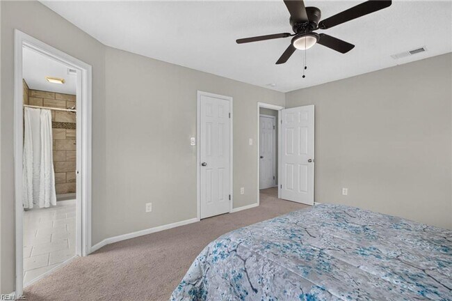 Building Photo - 5605 Tendril Last