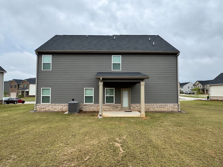 Building Photo - Room in House on Hibiscus Wy