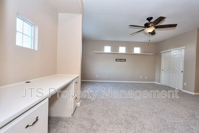 Building Photo - 2040 San Esteban Cir