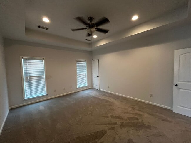 Building Photo - New to the Market! Welcome Home!