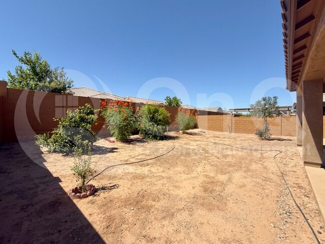 Building Photo - 25945 W Horsham Dr