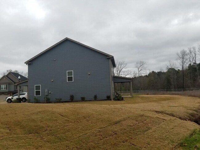 Building Photo - 2 Story 4 Bedroom Home Near Fort Gordon