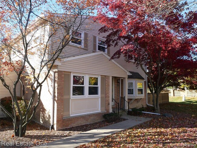 Building Photo - 5082 Buckingham Pl Dr