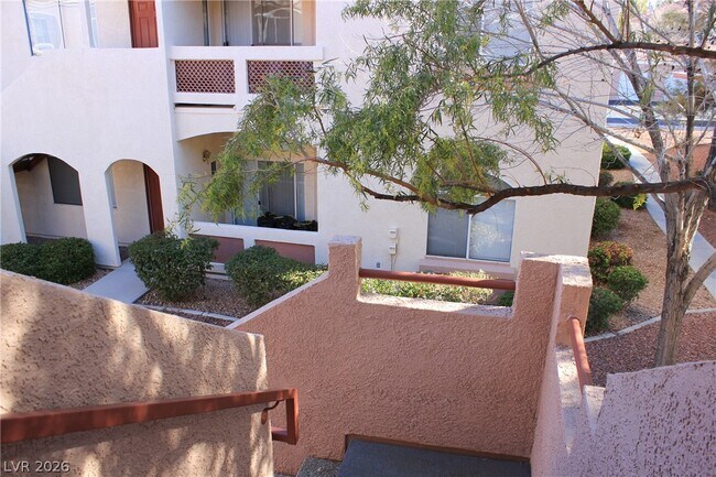 Building Photo - 700 Carnegie St