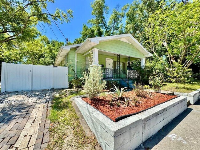 Building Photo - 3511 Bishop Eddie Newkirk Wy