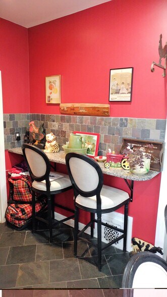 Building Photo - 83 Vernon St