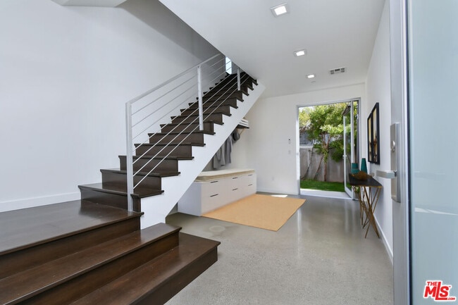 Building Photo - 11610 Ohio Ave