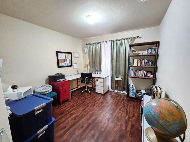 Building Photo - Charming 3-Bed Oasis in Lockhart with Styl...