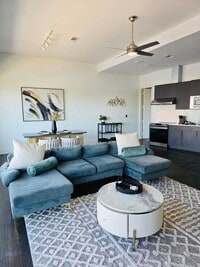 Building Photo - Modern 1 Bedroom in The Cedars