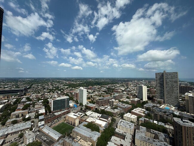 Building Photo - 3660 N Lake Shore Dr