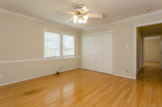 Building Photo - 1230 Timbergrove Ln