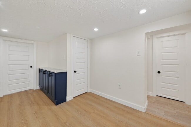 Building Photo - 2118 Webster St