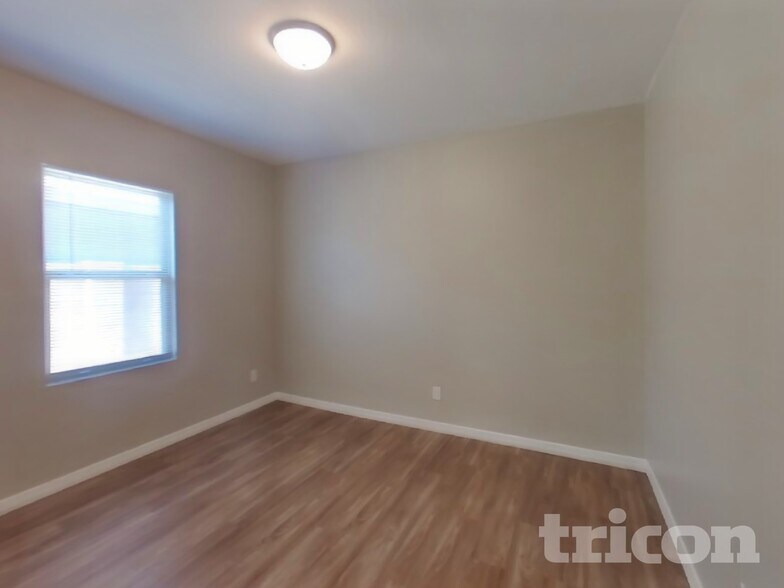 Building Photo - 37308 W Cannataro Ln