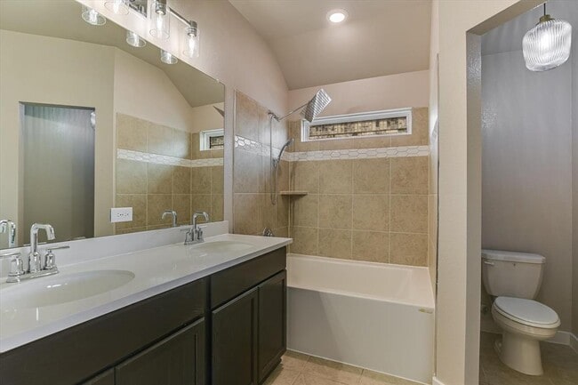 Building Photo - 1304 Salt Lick Dr