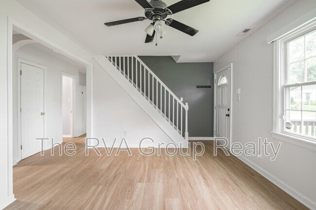 Building Photo - 712 Hill Top Dr