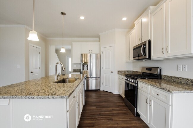 Building Photo - 3909 Allenby Pl