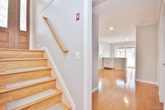 Building Photo - 478 Lake Rd