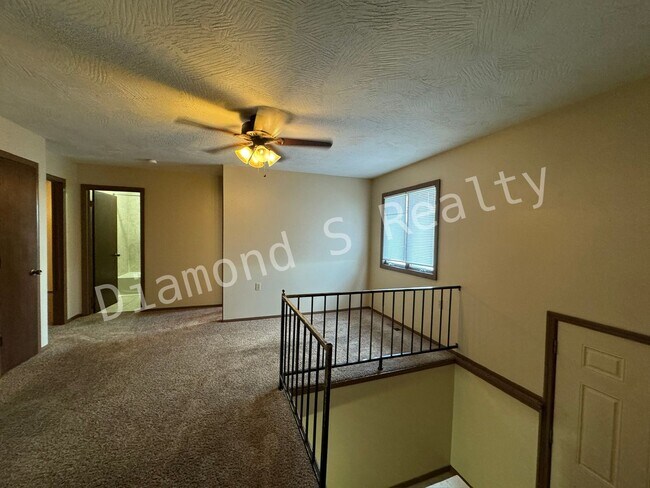 Building Photo - 1204 Flora St