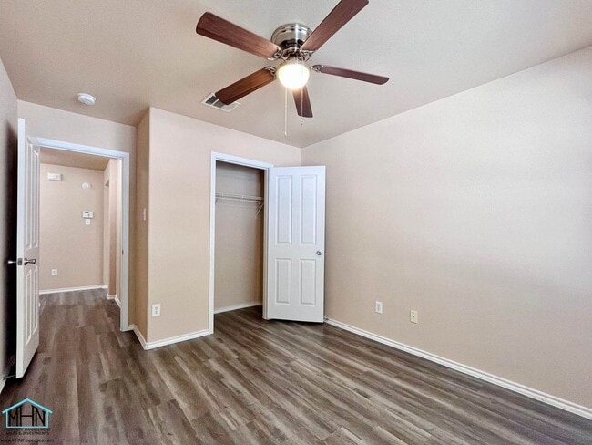 Building Photo - 4922 Celtic Cor