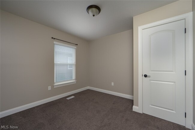 Building Photo - 15335 Knox Cir