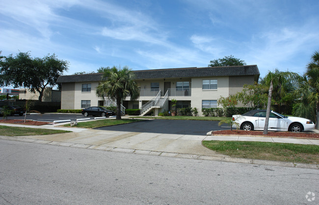 Primary Photo - 410 S Nimbus Ave
