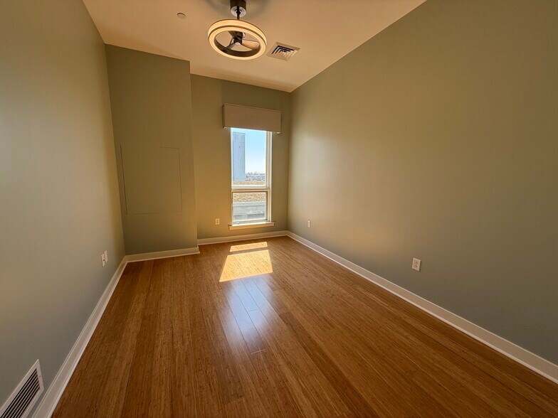 Building Photo - 530 Harlan Blvd
