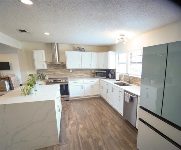 Building Photo - 4862 Dunlap Dr