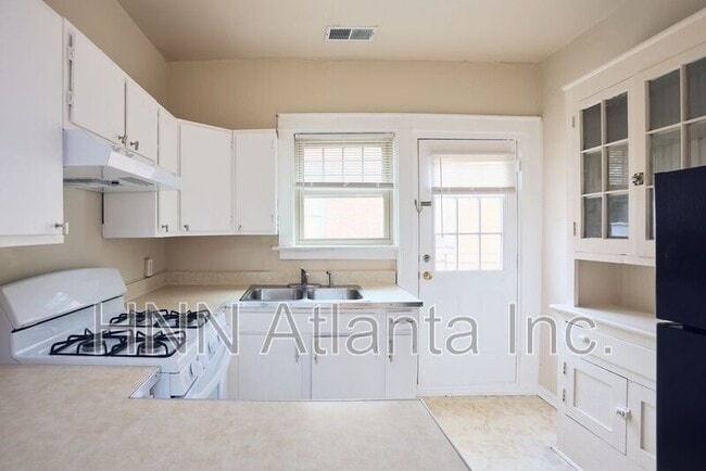 Building Photo - 437 N Highland Ave NE