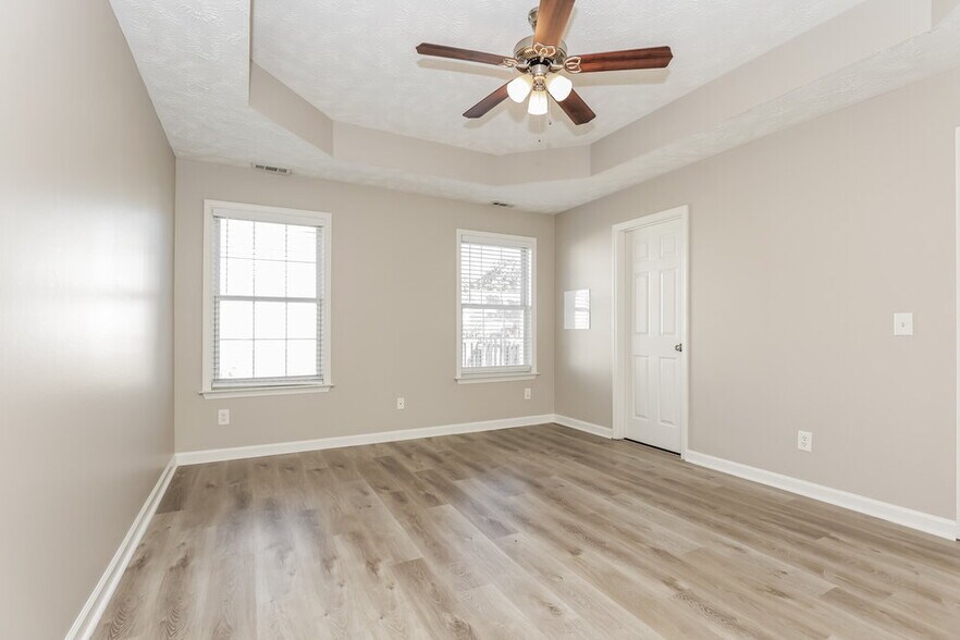 Building Photo - 825 Chaney Woods Dr