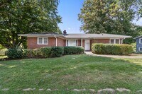 Building Photo - 559 Bailey St