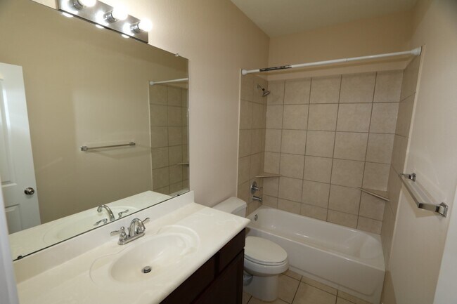 Building Photo - 19631 Little Pine Ln