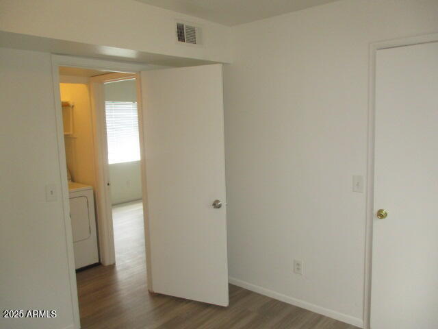 Building Photo - 906 N Revere
