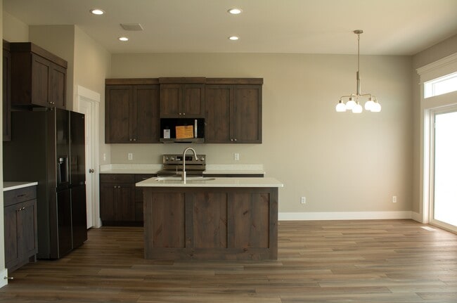 Building Photo - 6984 S 9th W