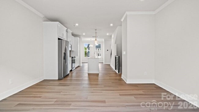 Building Photo - 2025 Clarksdale Dr