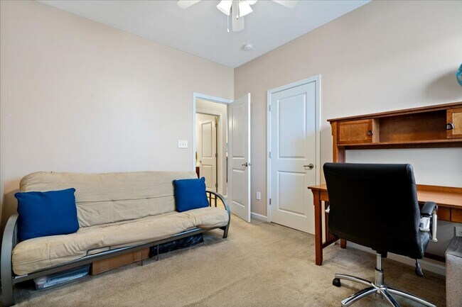 Building Photo - SPECIAL! $1,800 MONTHLY FOR A 6 MONTH LEASE!