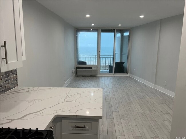 Building Photo - 830 Shore Road Unit 4G