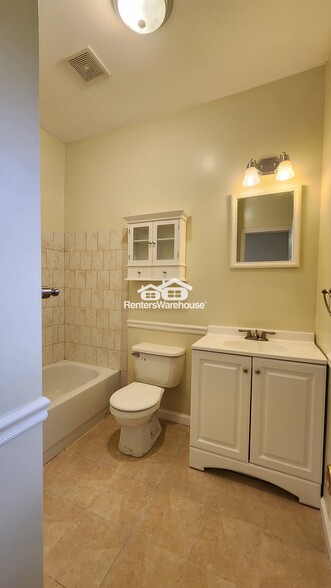 Building Photo - 3683 Lantern Walk Ln