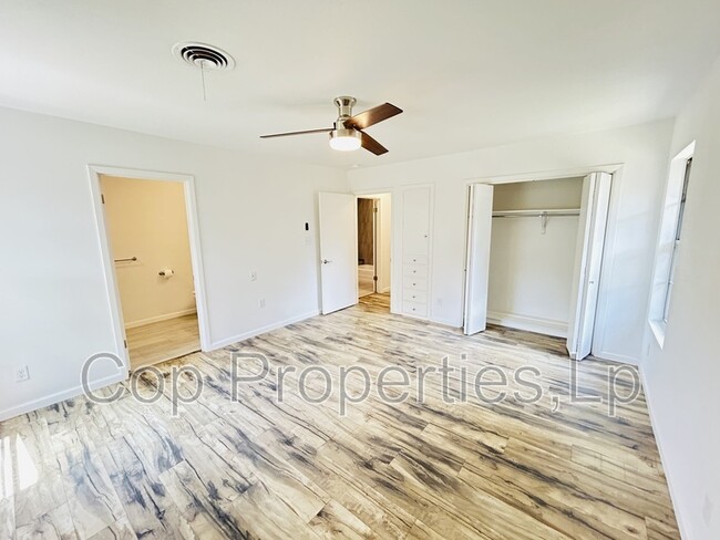 Building Photo - 129 Beechwood Ave