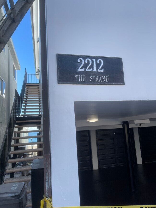 Stairs - 2212 The Strand