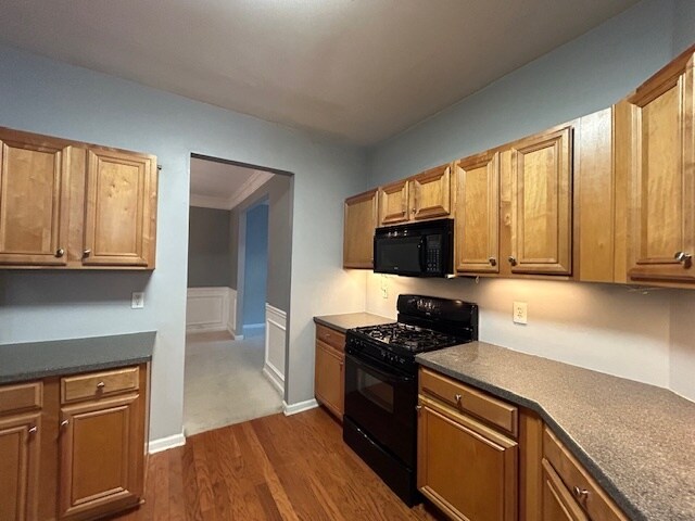 Building Photo - 1305 Red Cedar Trl