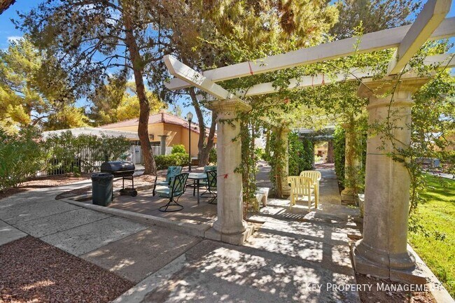 Building Photo - 2851 S Valley View Blvd