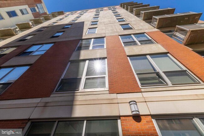 Building Photo - 113 N Bread St