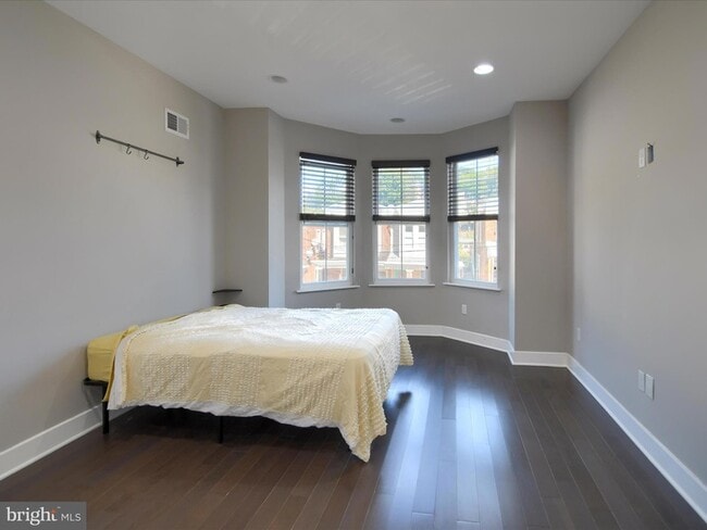 Building Photo - 3822 Manayunk Ave