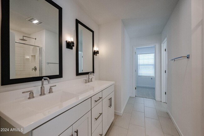 Building Photo - 7917 N 79th Ave