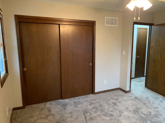 Building Photo - Updated 2BR/1.5BA with garage, lawn care included