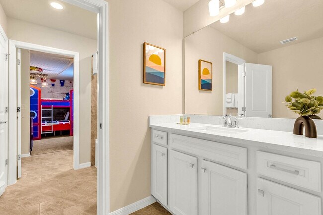 Building Photo - 16299 St Kitts Cir