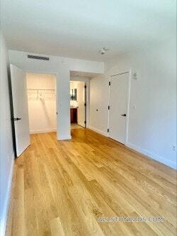 Building Photo - 83 Gardner St