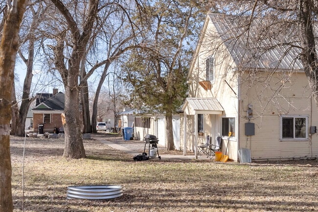 Building Photo - 654 1/2 N 100 E