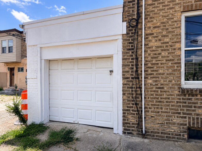 Building Photo - 994 Carver St